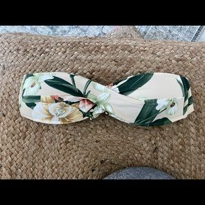 Tommy Bahama beautiful pink and green banana leaf palm motif convertible bikini